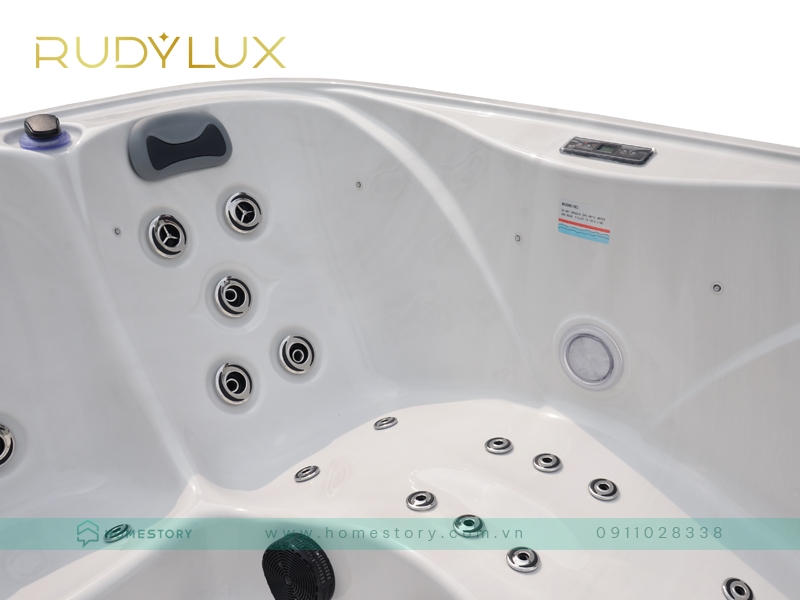 Khu vực ngồi massage của bồn tắm jacuzzi Rudylux RD-808B