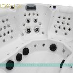 Khu vực ngồi massage lưng của bồn tắm Rudylux RD-832A